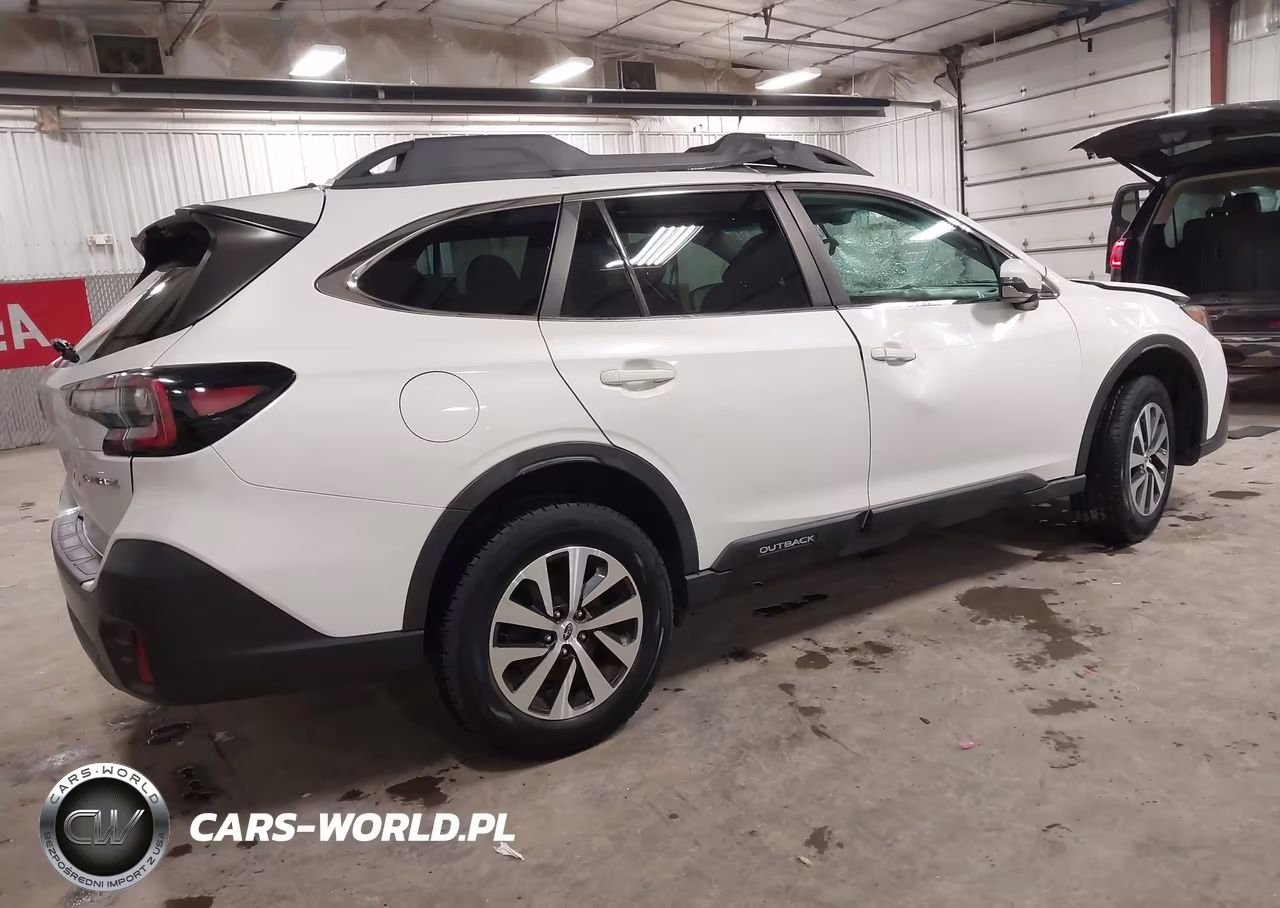 2020 Subaru Outback Premium VIN:4S4BTAEC1L3154174 - 4