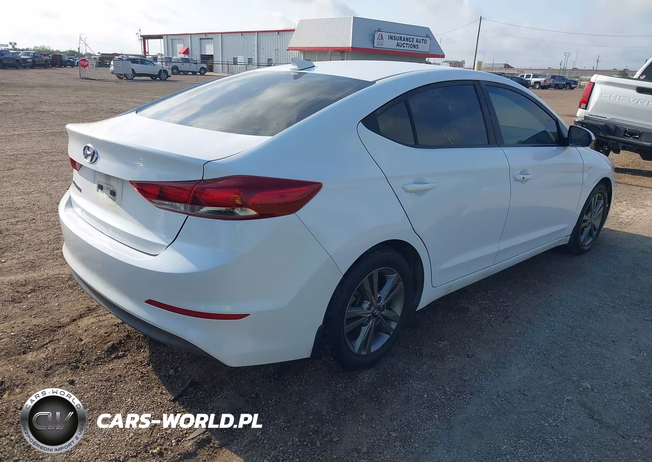 2018 Hyundai Elantra Value Edition VIN:5NPD84LF9JH348630 - 4