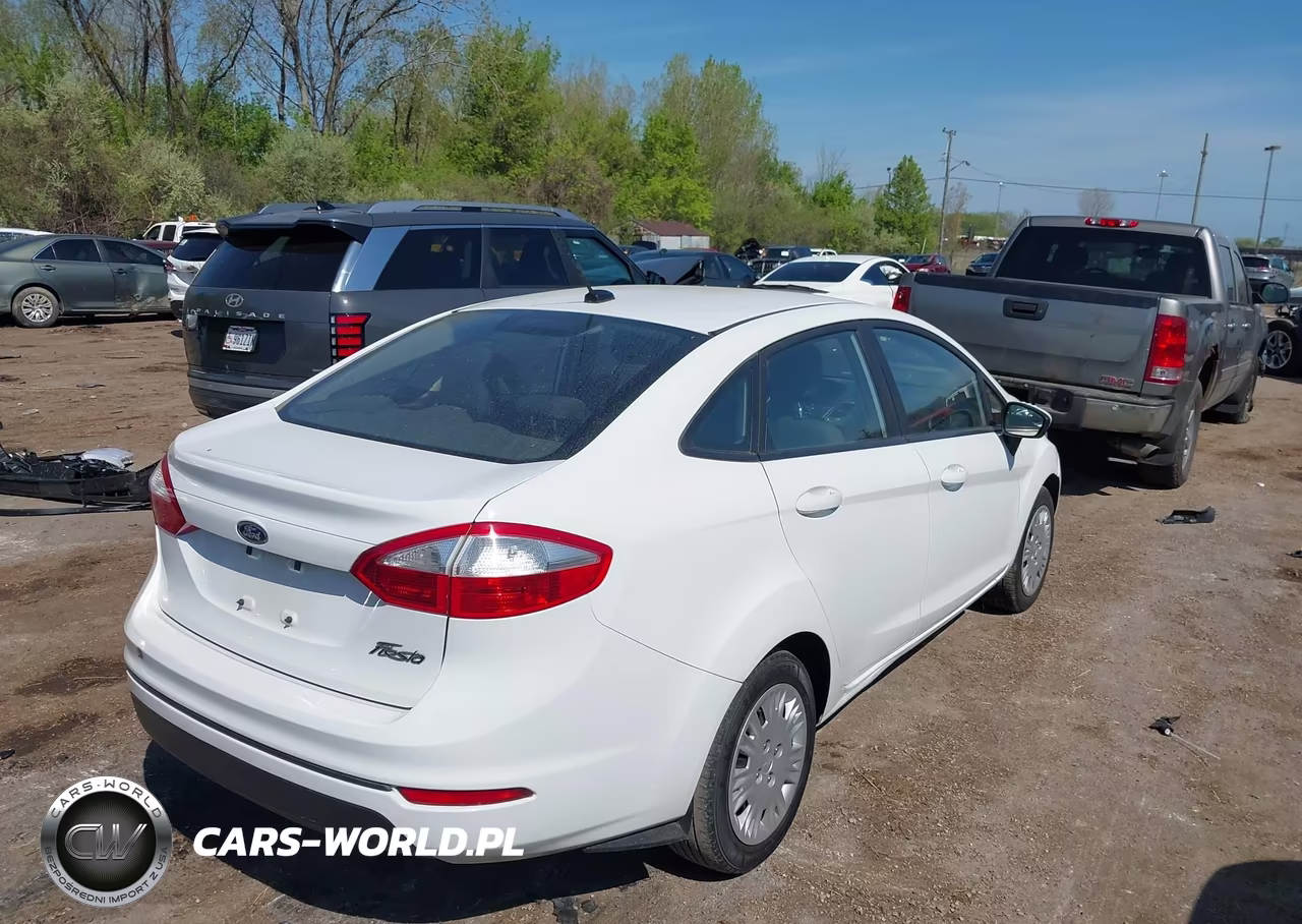 2016 Ford Fiesta S VIN:3FADP4AJ4GM137547 - 4