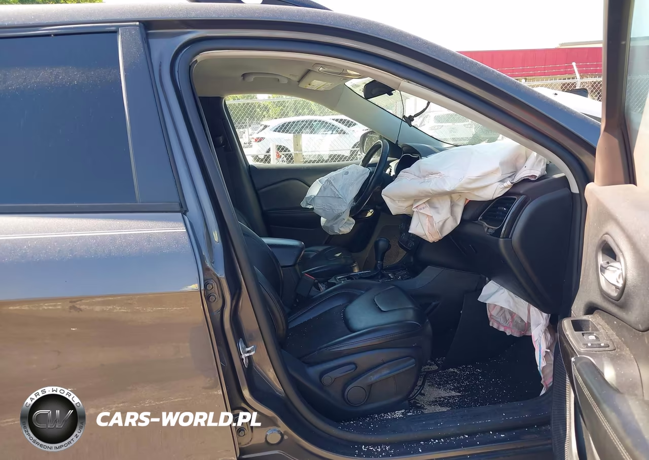 2020 Jeep Cherokee Altitude Fwd VIN:1C4PJLLB0LD568742 - 5
