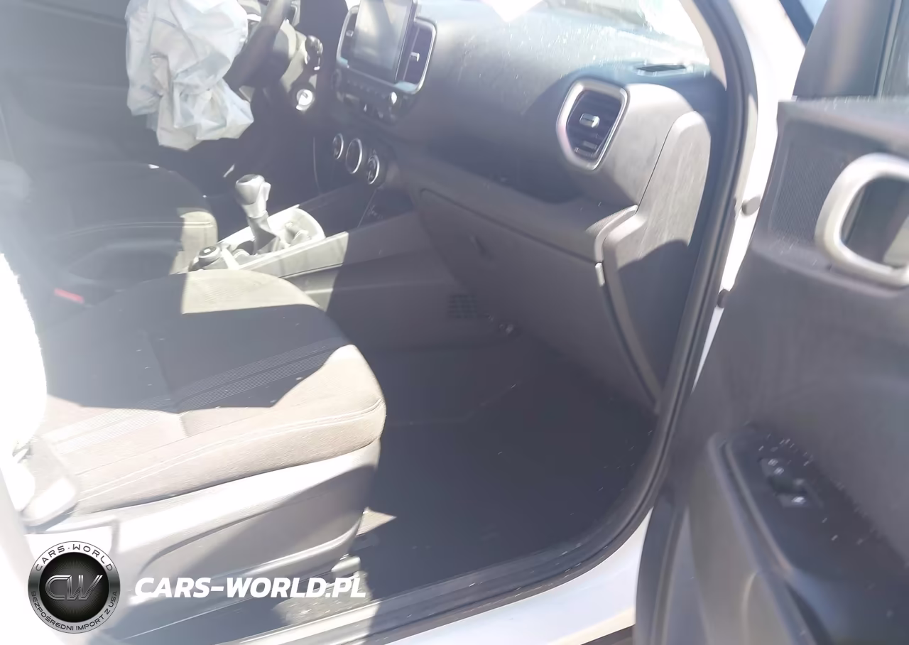 2020 Hyundai Venue Sel VIN:KMHRC8A38LU045363 - 5