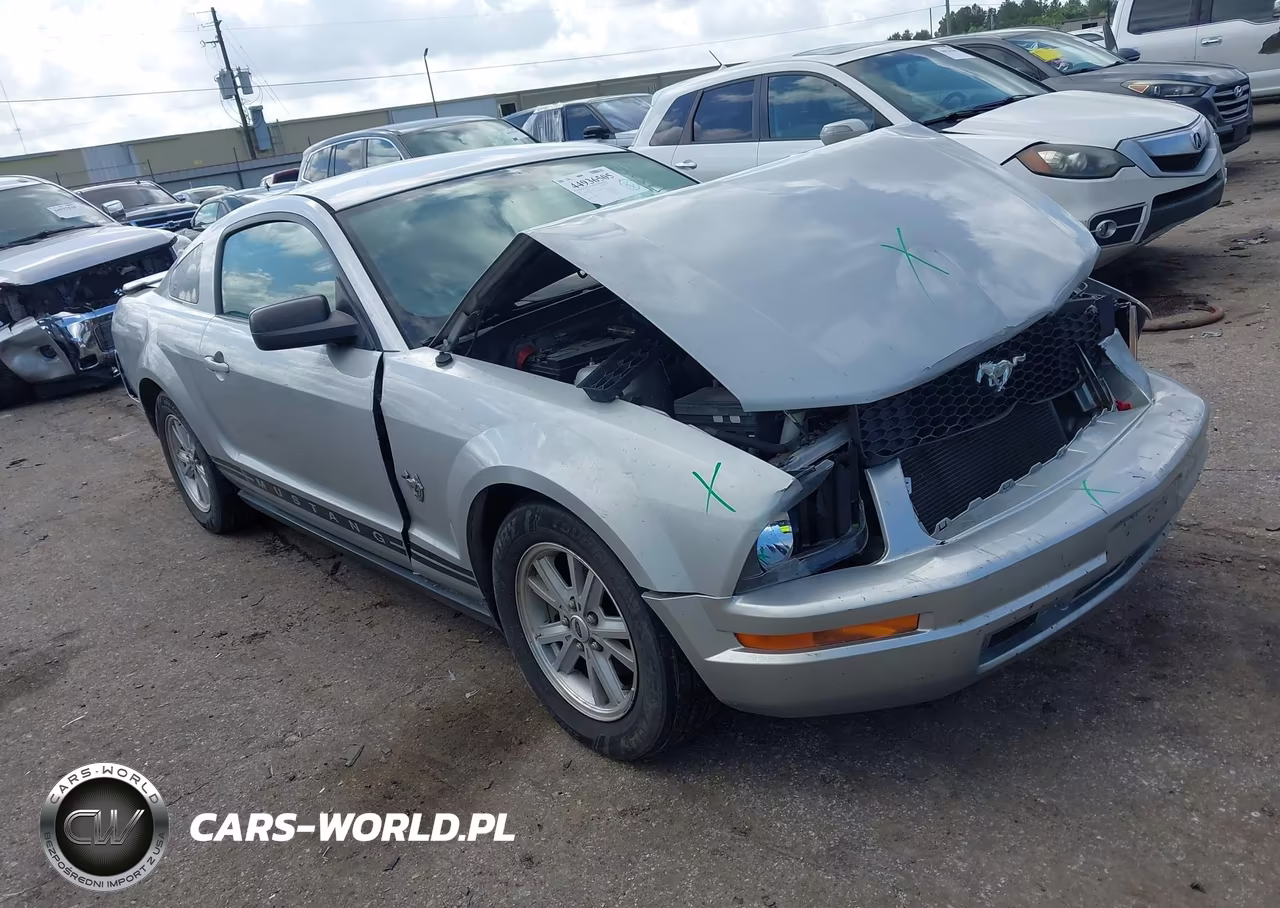 2009 Ford Mustang V6-V6 Premium