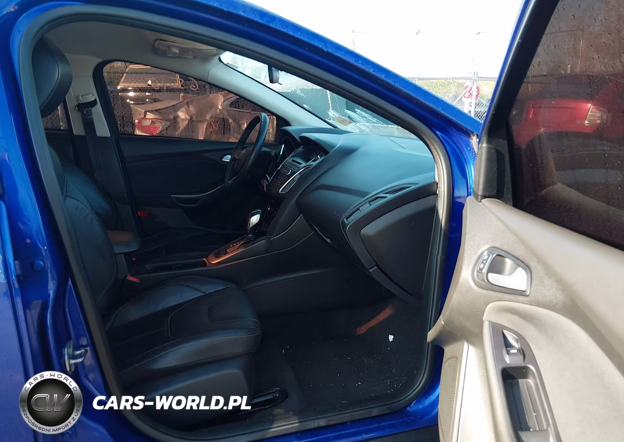 2015 Ford Focus Se VIN:1FADP3F25FL340006 - 5