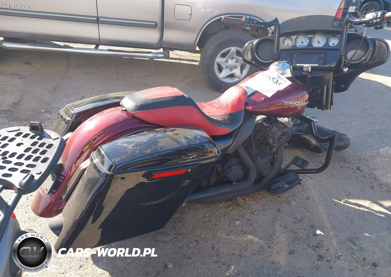 2014 Harley-Davidson Flhxs Street Glide Special VIN:1HD1KRM12EB709917 - 4