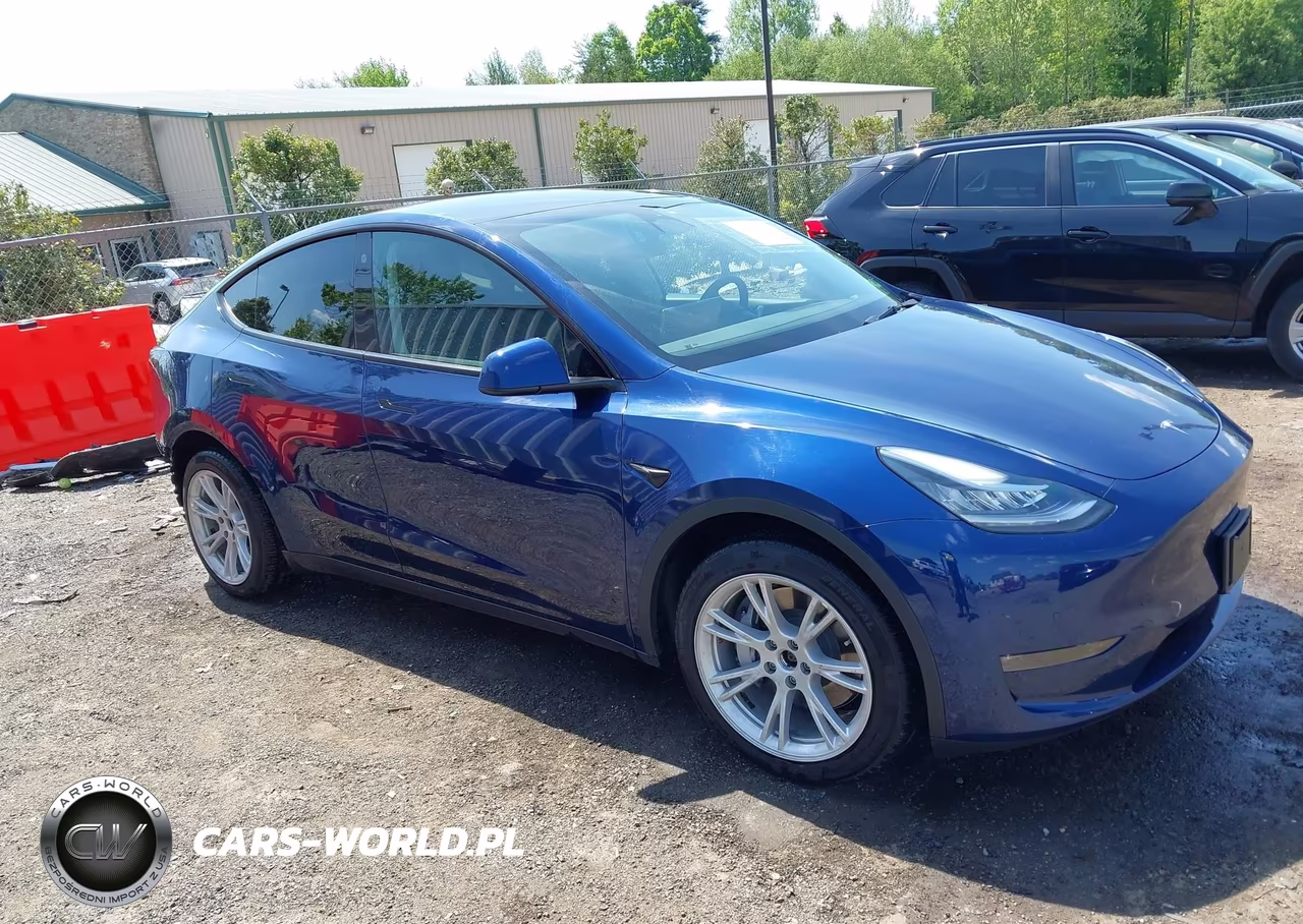 2022 Tesla Model Y Long Range Dual Motor All-Wheel Drive – zdjęcie 1 z 21