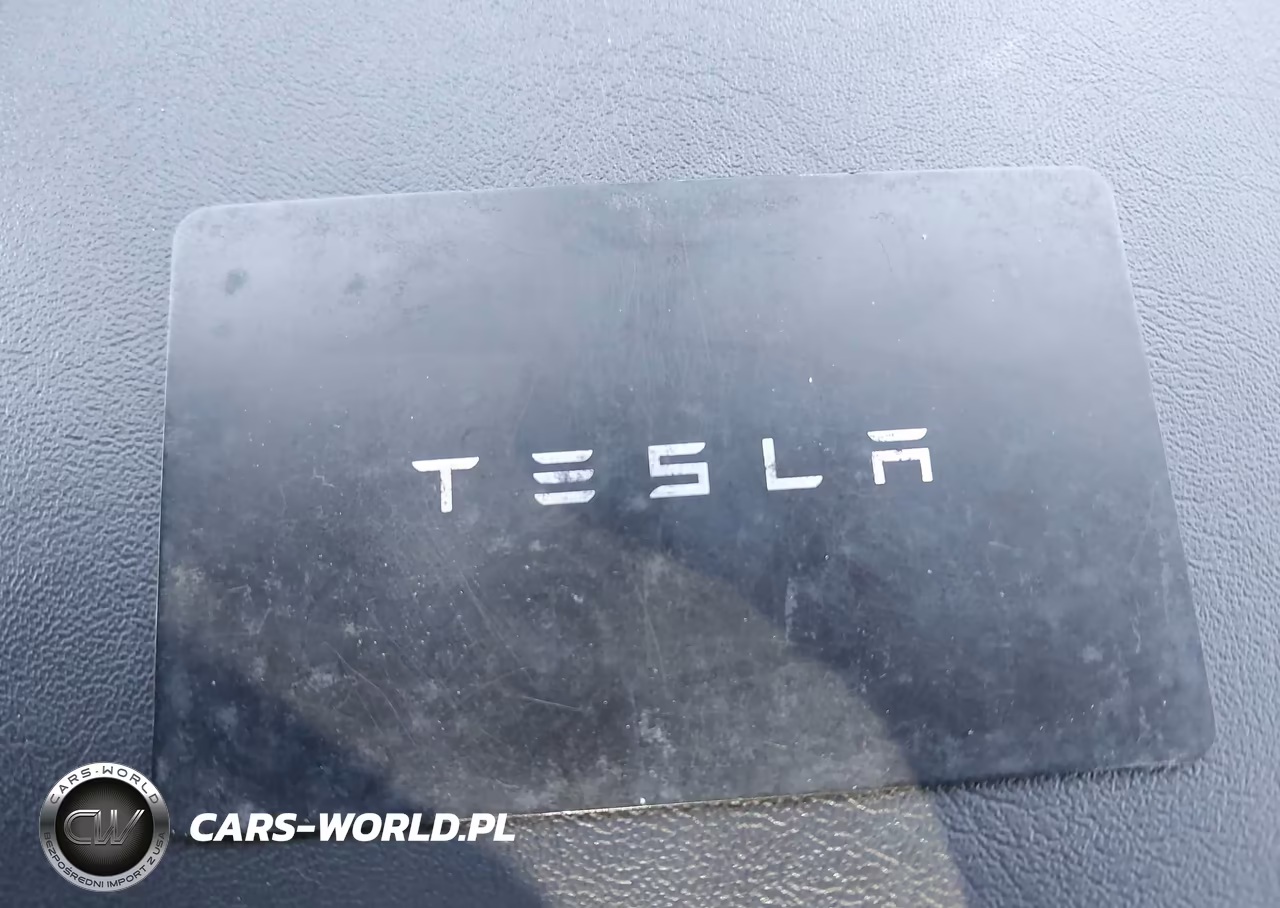 2022 Tesla Model Y Long Range Dual Motor All-Wheel Drive VIN:7SAYGDEE5NA005049 - 11