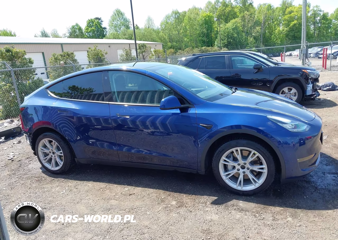 2022 Tesla Model Y Long Range Dual Motor All-Wheel Drive VIN:7SAYGDEE5NA005049 - 14
