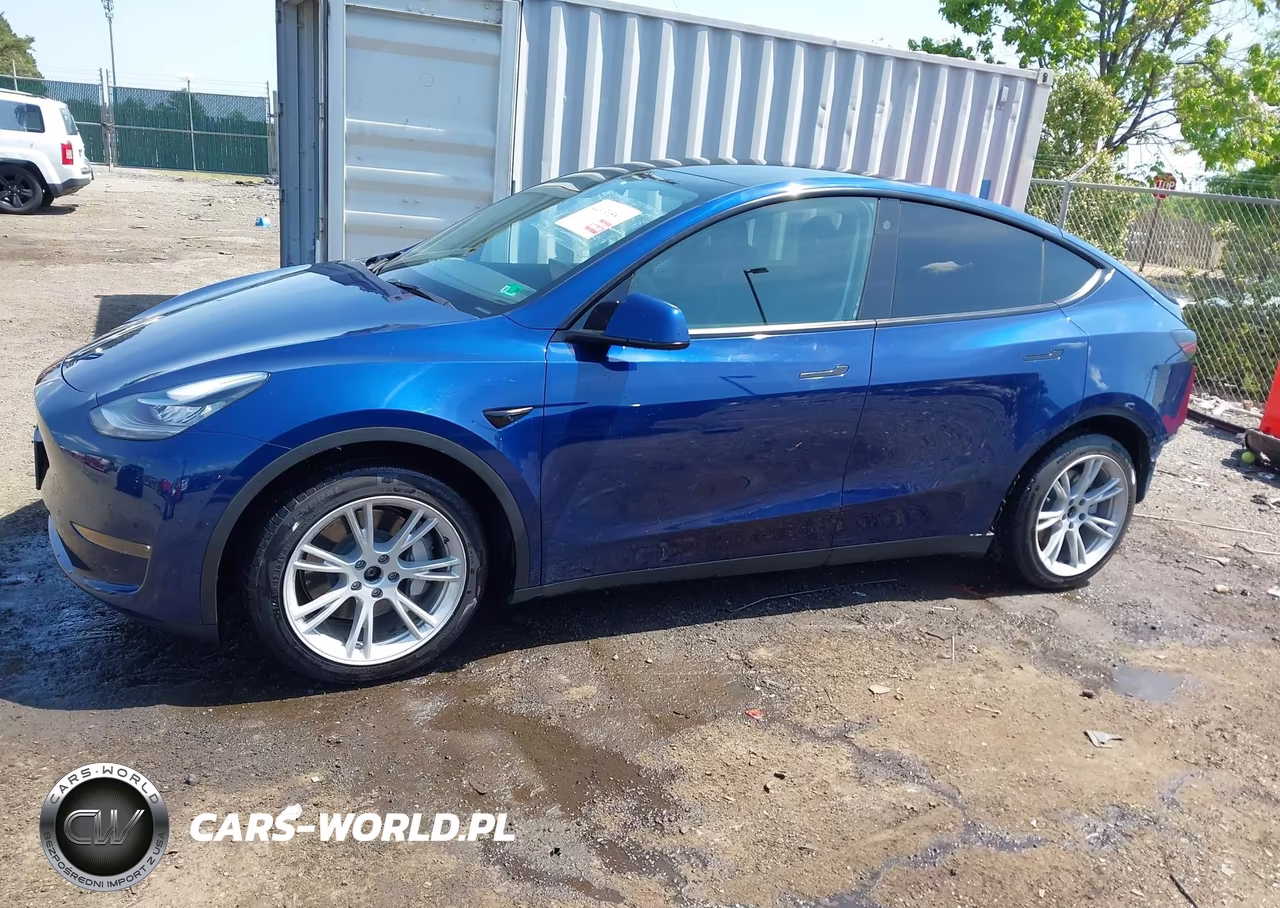 2022 Tesla Model Y Long Range Dual Motor All-Wheel Drive VIN:7SAYGDEE5NA005049 - 15