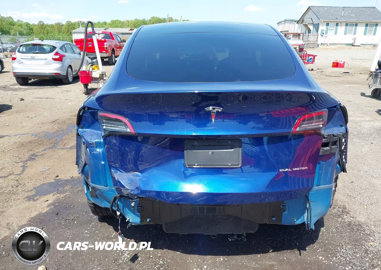 2022 Tesla Model Y Long Range Dual Motor All-Wheel Drive VIN:7SAYGDEE5NA005049 - 17