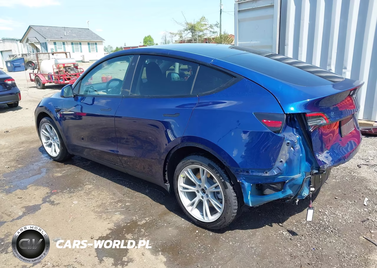 2022 Tesla Model Y Long Range Dual Motor All-Wheel Drive VIN:7SAYGDEE5NA005049 - 3