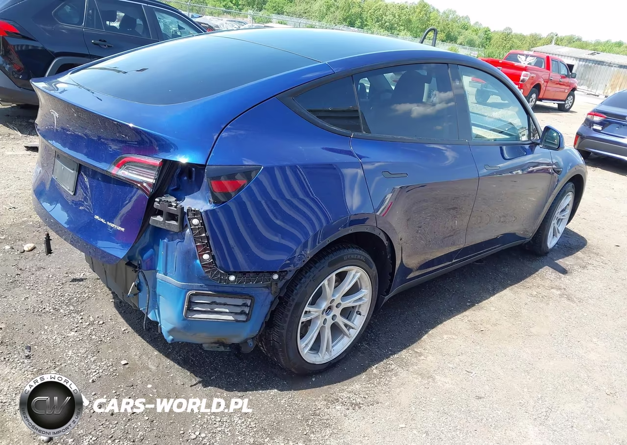 2022 Tesla Model Y Long Range Dual Motor All-Wheel Drive VIN:7SAYGDEE5NA005049 - 4