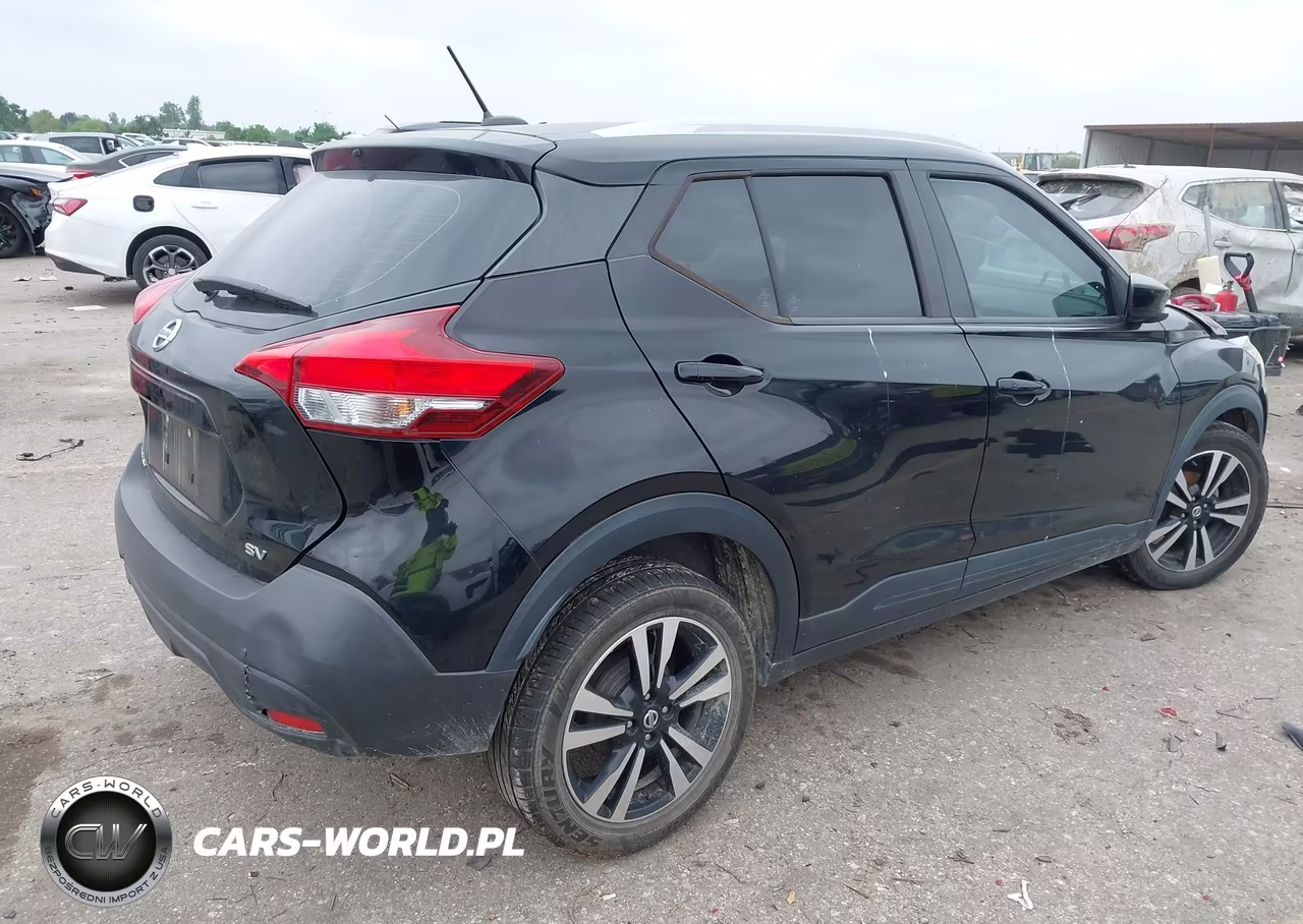 2019 Nissan Kicks Sv VIN:3N1CP5CU3KL537569 - 4