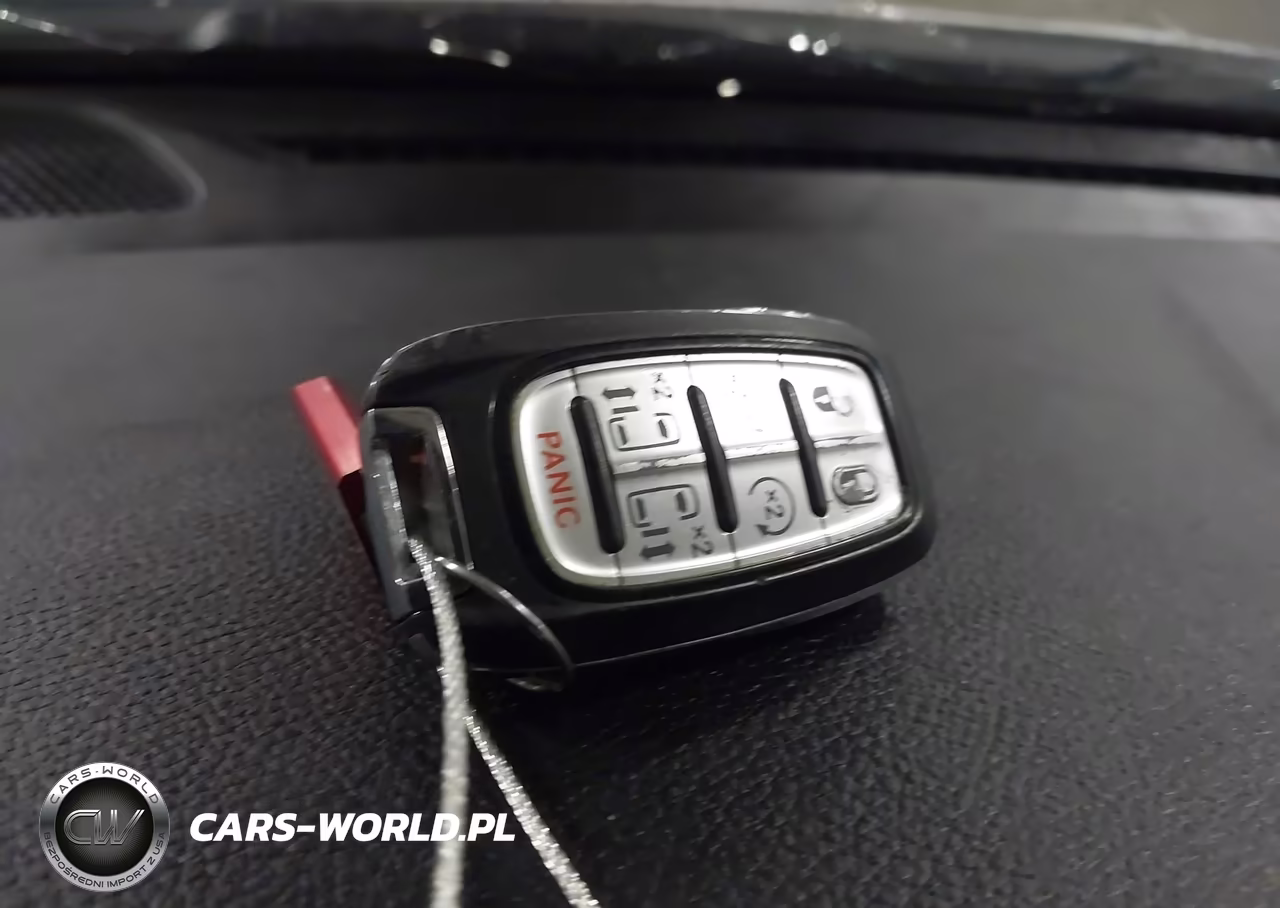 2020 Chrysler Pacifica Limited VIN:2C4RC1GG1LR285891 - 11