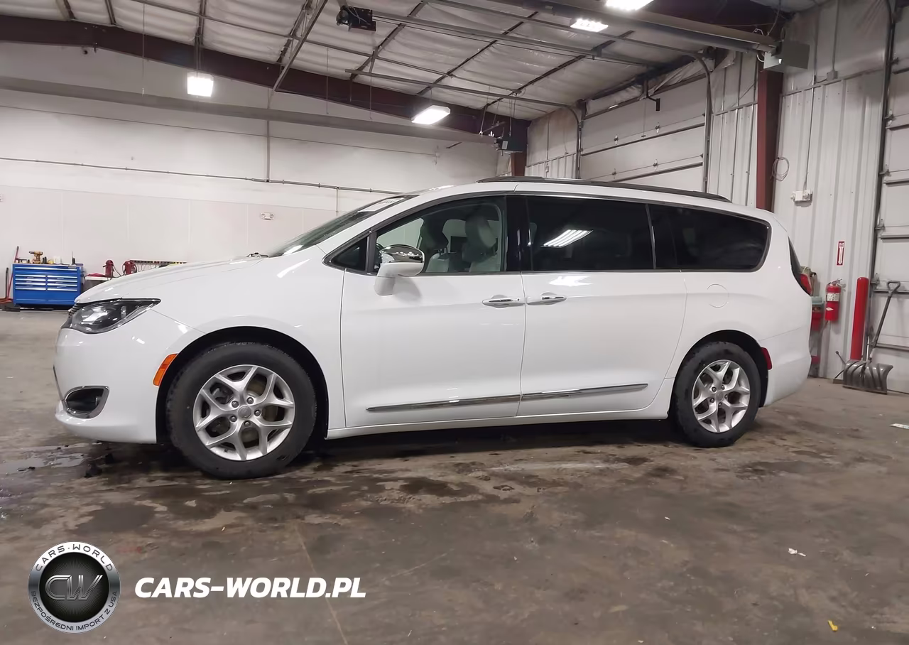 2020 Chrysler Pacifica Limited VIN:2C4RC1GG1LR285891 - 14