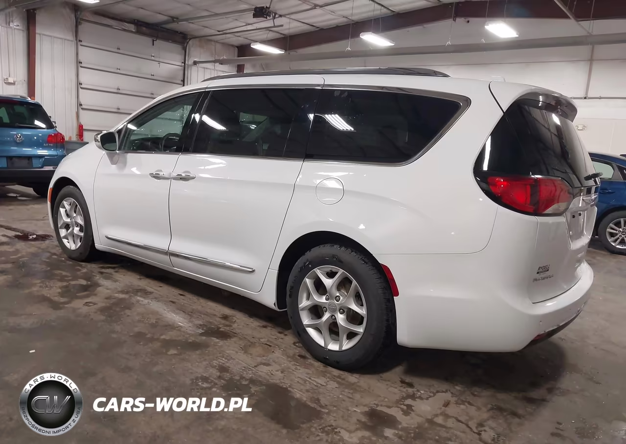 2020 Chrysler Pacifica Limited VIN:2C4RC1GG1LR285891 - 3