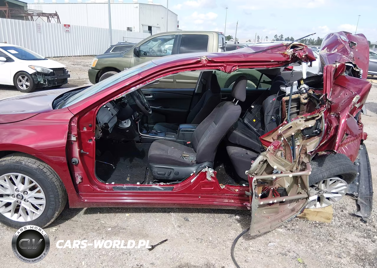 2017 Toyota Camry Le VIN:4T1BF1FK3HU759943 - 14