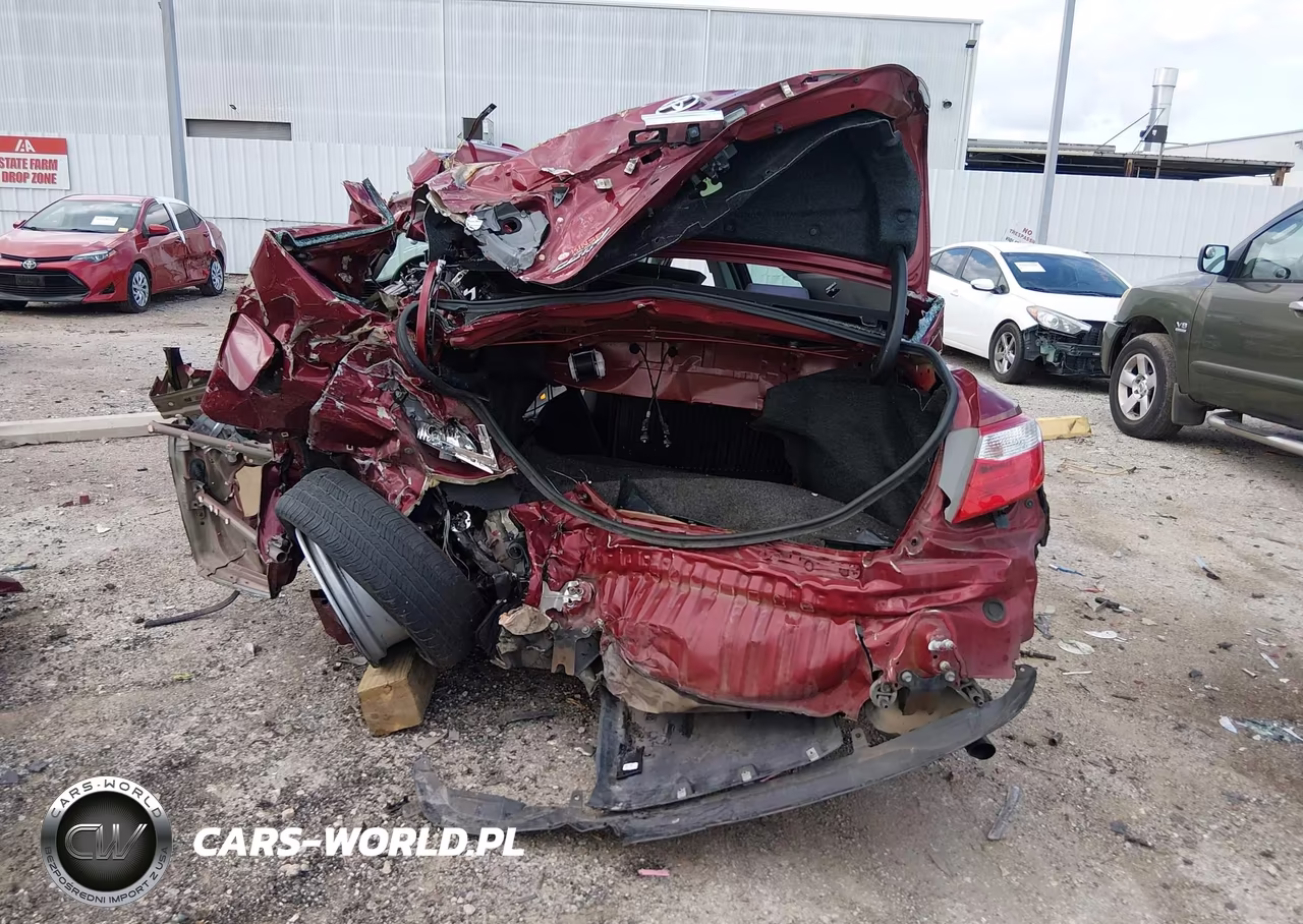 2017 Toyota Camry Le VIN:4T1BF1FK3HU759943 - 16