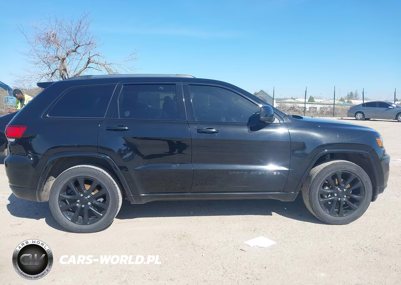 2020 Jeep Grand Cherokee Altitude VIN:1C4RJFAG6LC427186 - 13