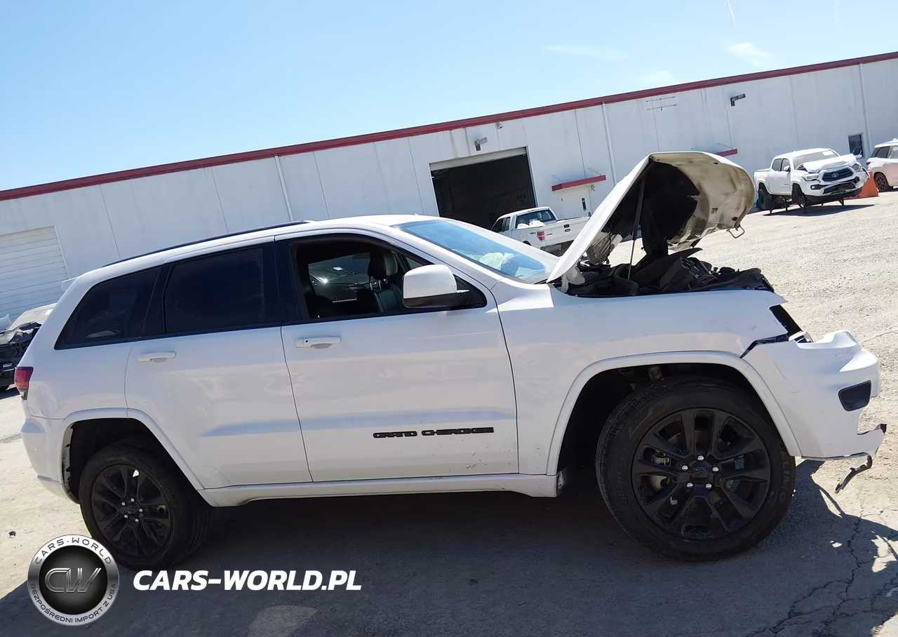 2019 Jeep Grand Cherokee Altitude 4X2 VIN:1C4RJEAGXKC574796 - 14