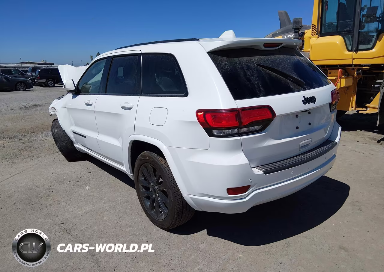 2019 Jeep Grand Cherokee Altitude 4X2 VIN:1C4RJEAGXKC574796 - 3