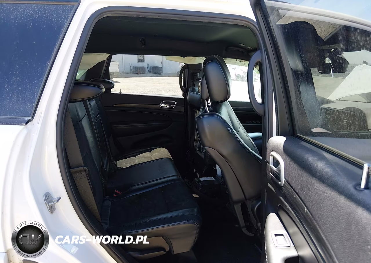 2019 Jeep Grand Cherokee Altitude 4X2 VIN:1C4RJEAGXKC574796 - 8