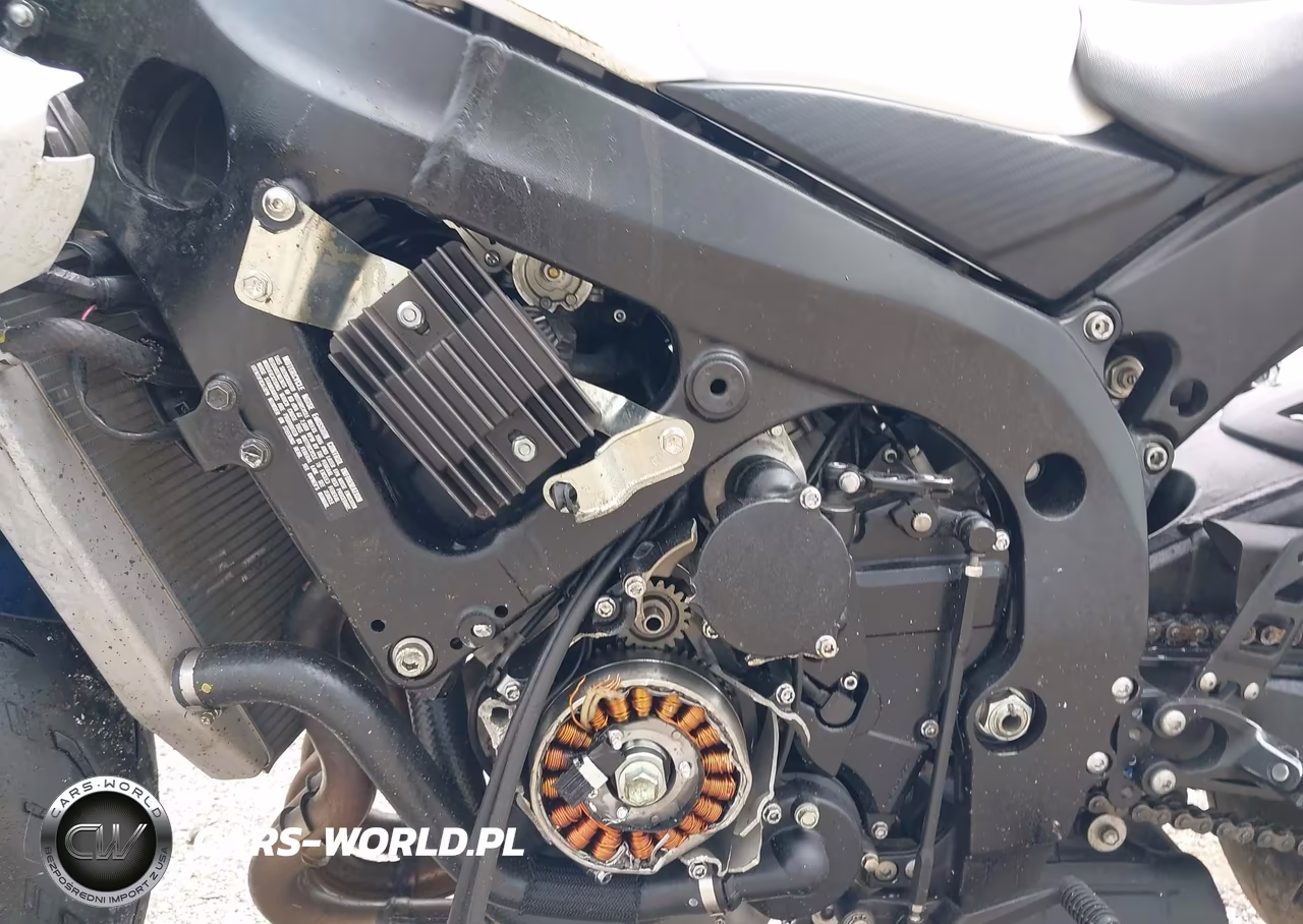 2024 Suzuki Gsx-R600 VIN:JS1GN7FA1R7100034 - 9