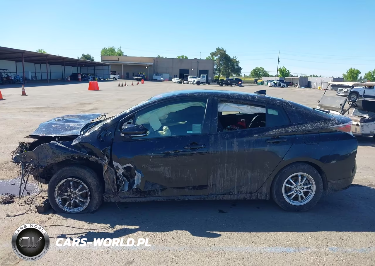 2016 Toyota Prius Two VIN:JTDKBRFU0G3005631 - 13