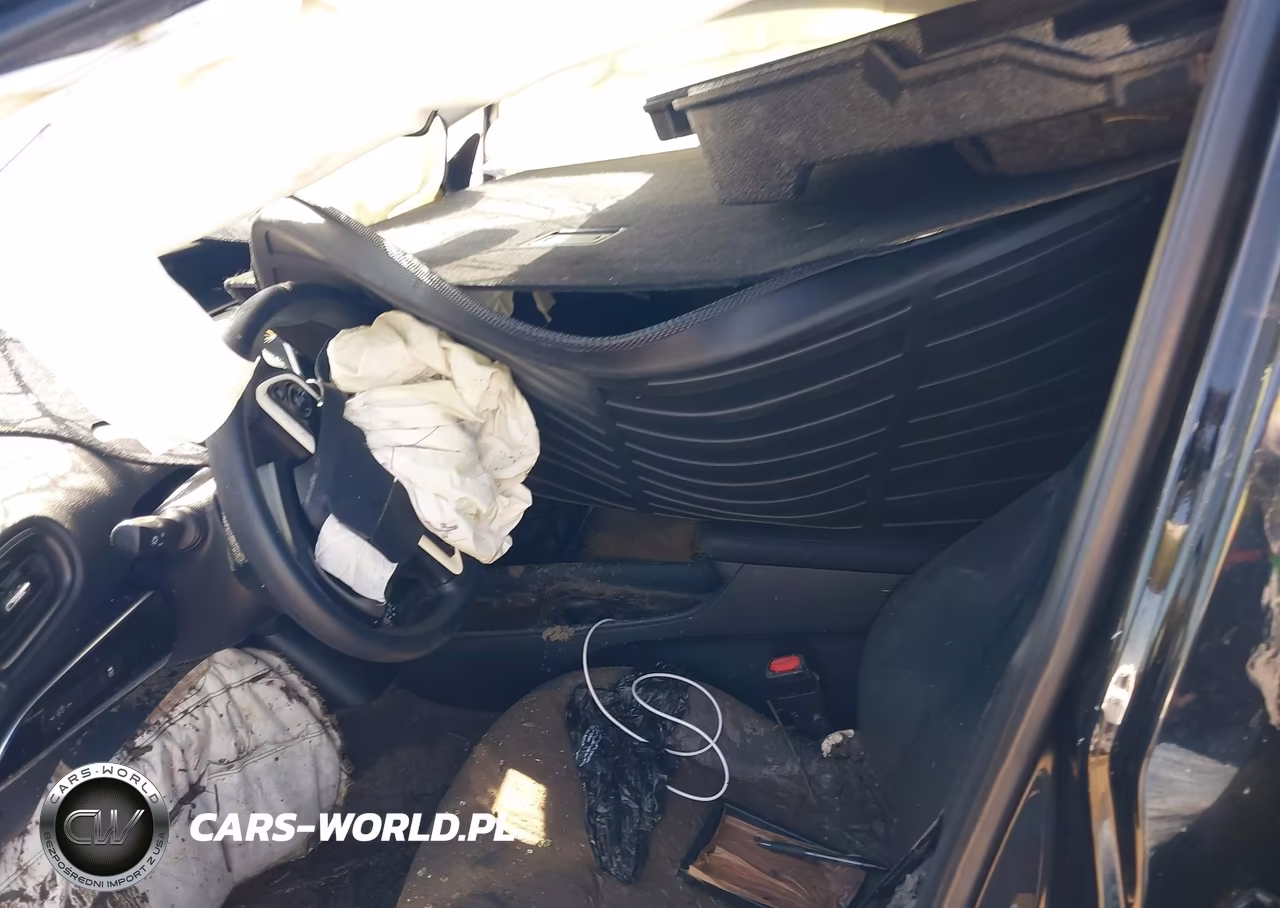 2016 Toyota Prius Two VIN:JTDKBRFU0G3005631 - 5