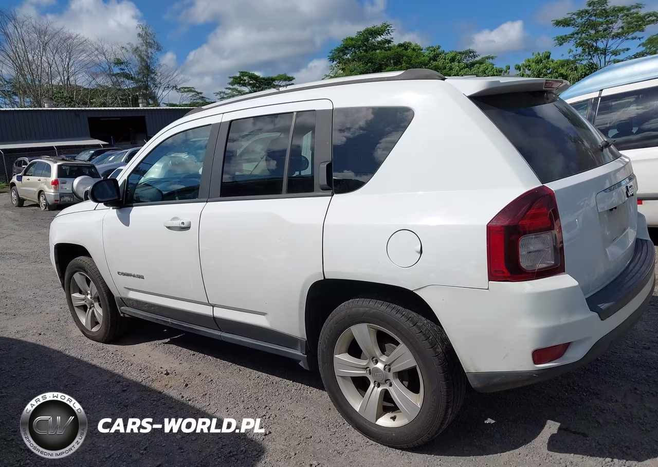 2016 Jeep Compass Sport VIN:1C4NJCBA4GD665187 - 14
