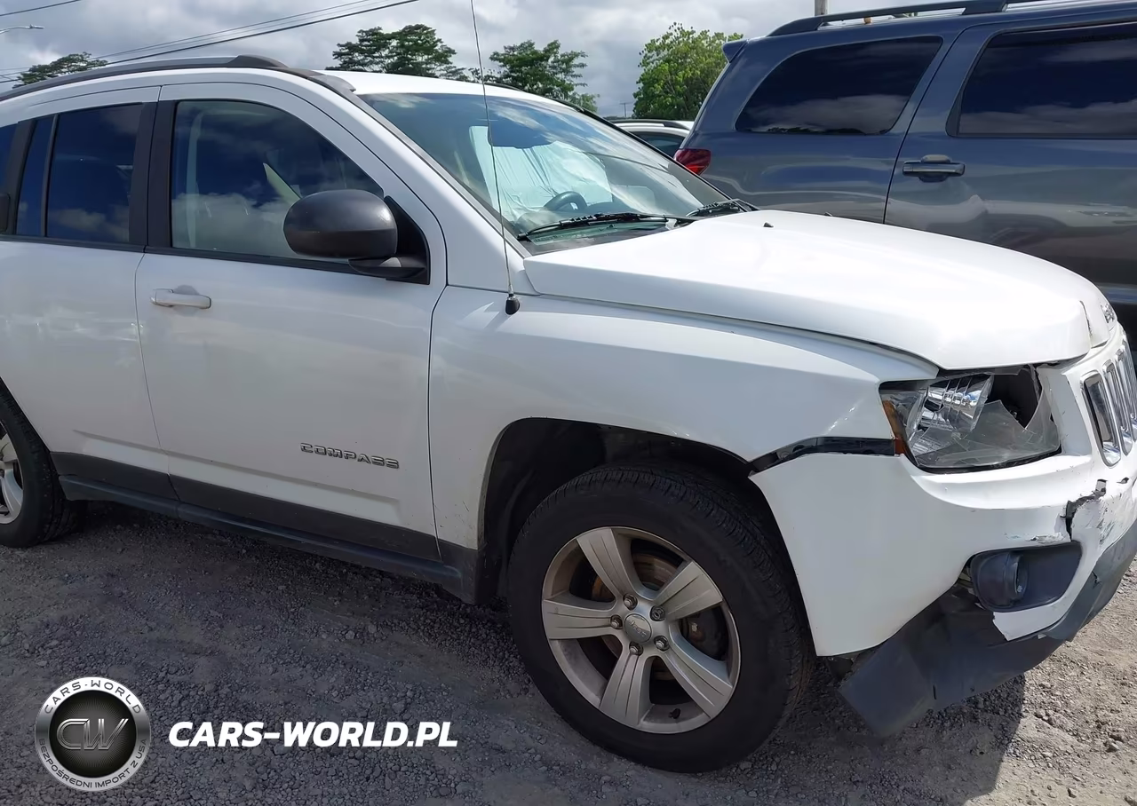 2016 Jeep Compass Sport VIN:1C4NJCBA4GD665187 - 18