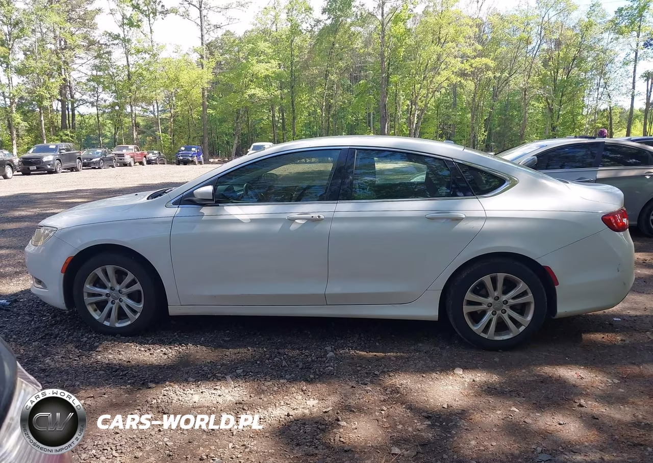 2015 Chrysler 200 Limited VIN:1C3CCCABXFN745070 - 15