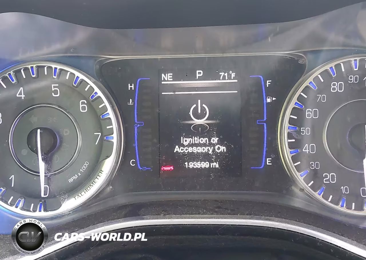 2015 Chrysler 200 Limited VIN:1C3CCCABXFN745070 - 16