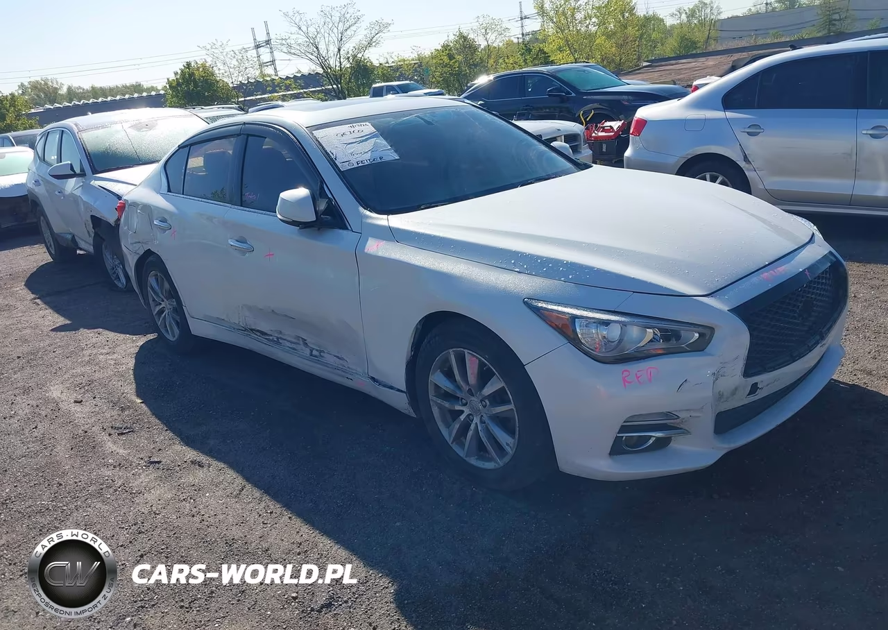 2015 Infiniti Q50