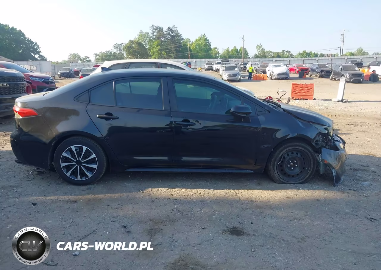 2020 Toyota Corolla Le VIN:5YFEPRAE6LP069110 - 13