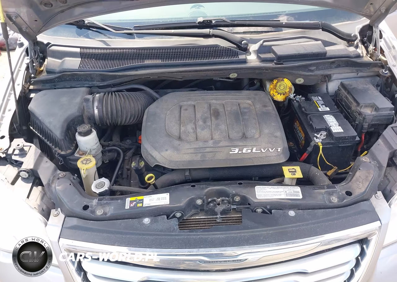 2014 Chrysler Town & Country Touring-L VIN:2C4RC1CG3ER164336 - 10