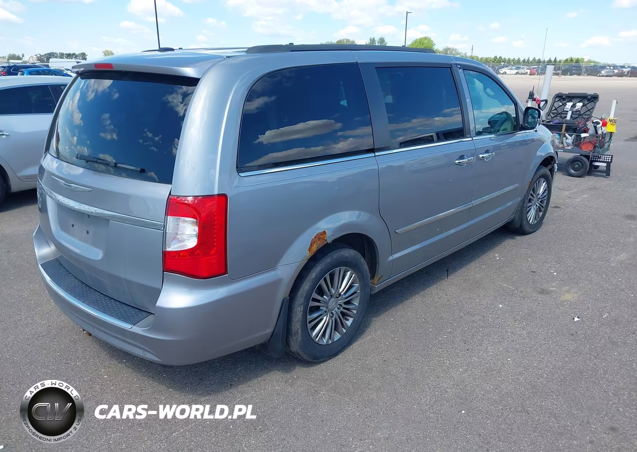 2014 Chrysler Town & Country Touring-L VIN:2C4RC1CG3ER164336 - 4