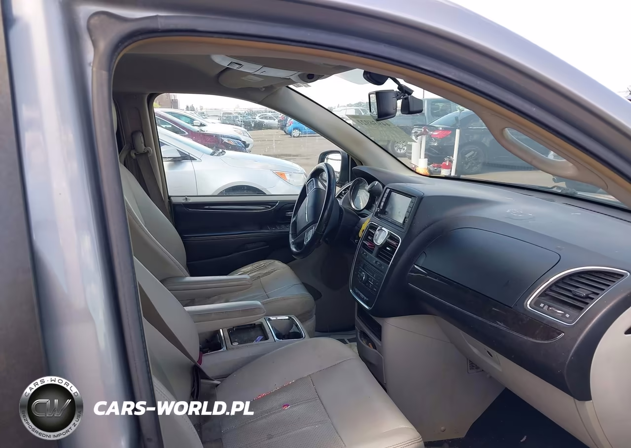 2014 Chrysler Town & Country Touring-L VIN:2C4RC1CG3ER164336 - 5