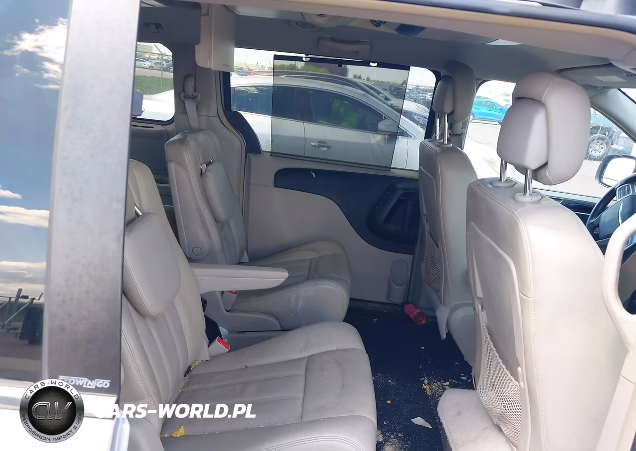 2014 Chrysler Town & Country Touring-L VIN:2C4RC1CG3ER164336 - 8