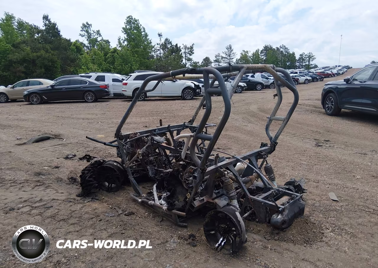 2012 Can-Am Commander 800R Xt VIN:3JBKKCN10CJ001192 - 3