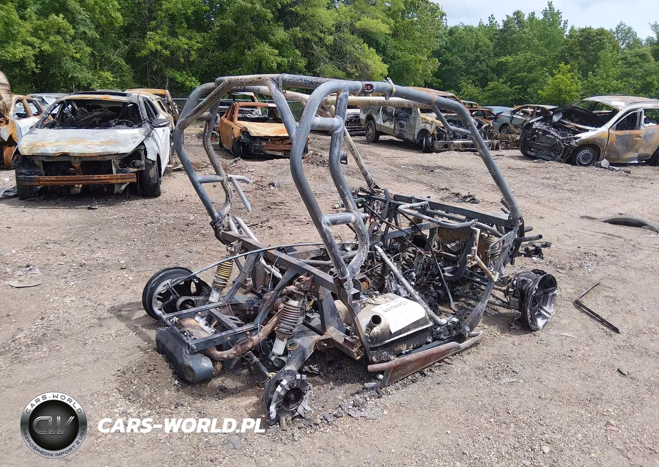 2012 Can-Am Commander 800R Xt VIN:3JBKKCN10CJ001192 - 4