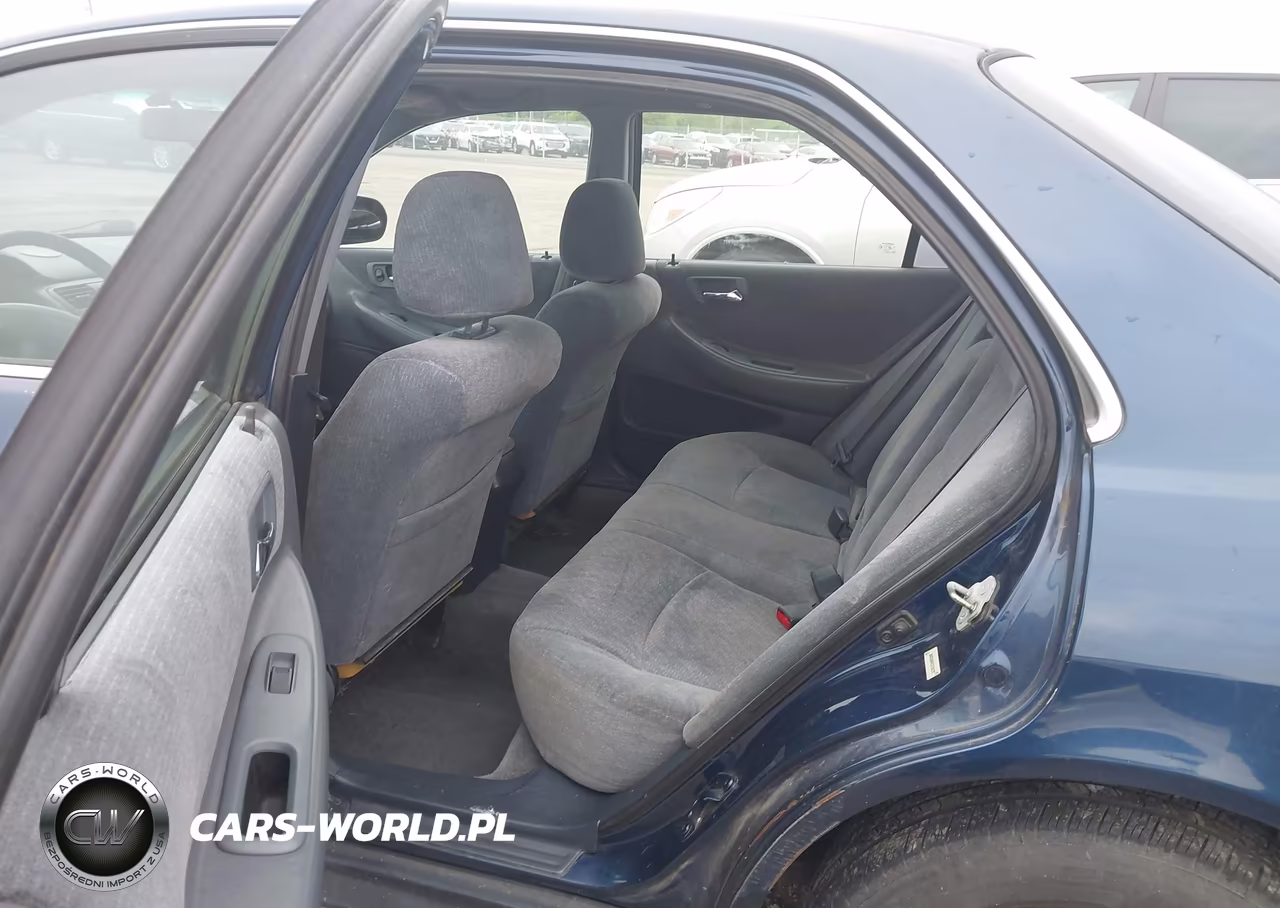 2002 Honda Accord 2.3 Lx VIN:3HGCG56472G700212 - 8