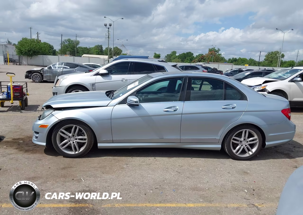 2014 Mercedes-Benz C 250 Sport VIN:WDDGF4HB9EG247984 - 14