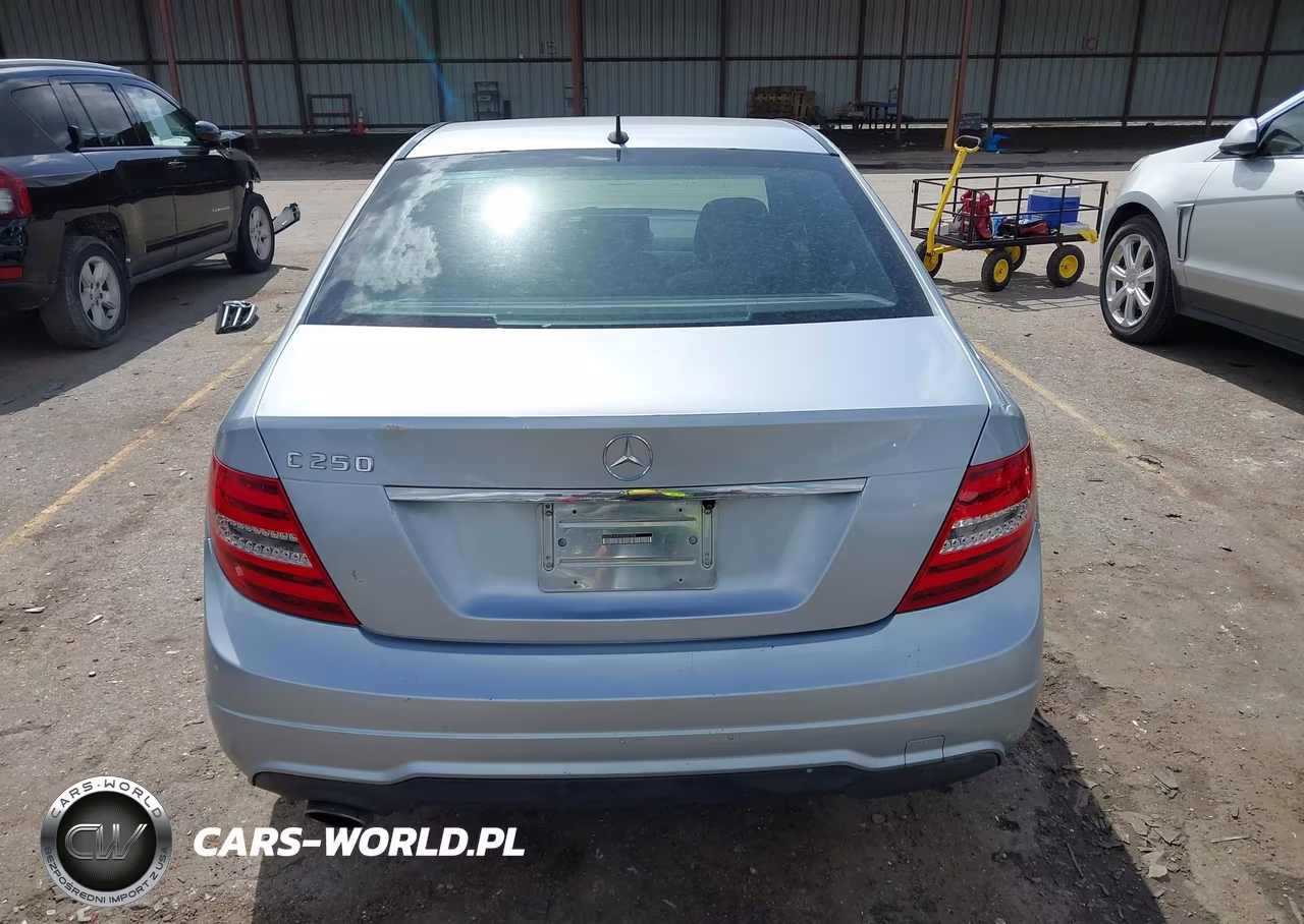 2014 Mercedes-Benz C 250 Sport VIN:WDDGF4HB9EG247984 - 16