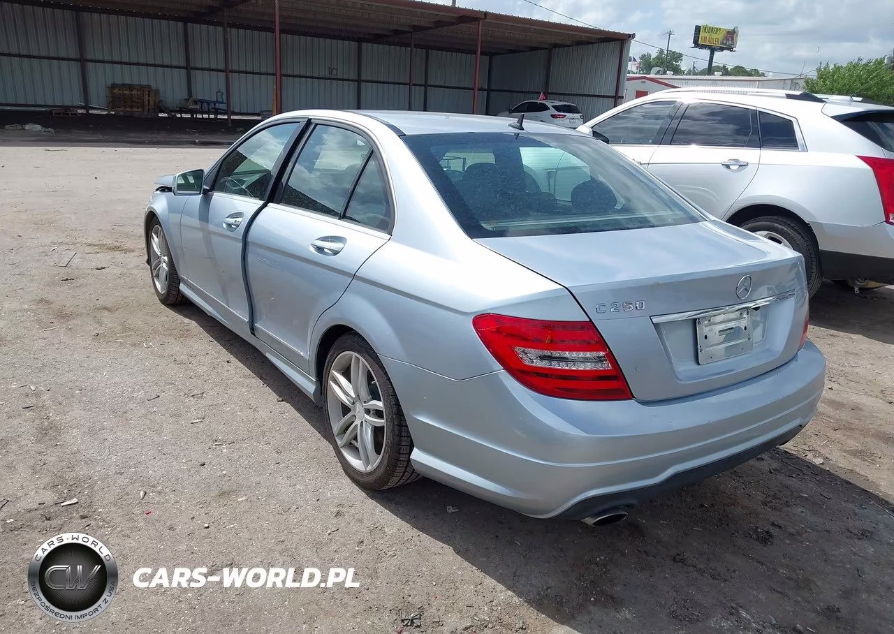 2014 Mercedes-Benz C 250 Sport VIN:WDDGF4HB9EG247984 - 3