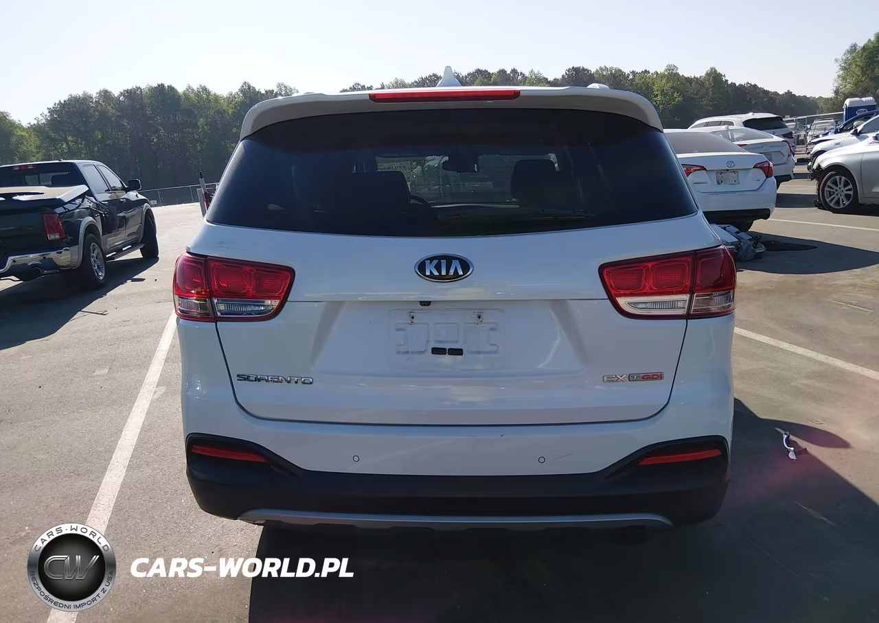 2016 Kia Sorento 2.0T Ex VIN:5XYPHDA13GG031785 - 17