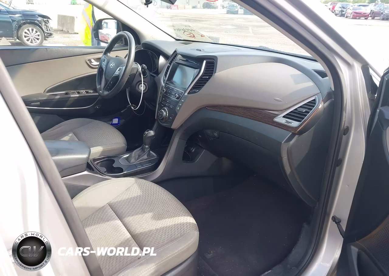 2017 Hyundai Santa Fe Se VIN:KM8SM4HF6HU185796 - 5