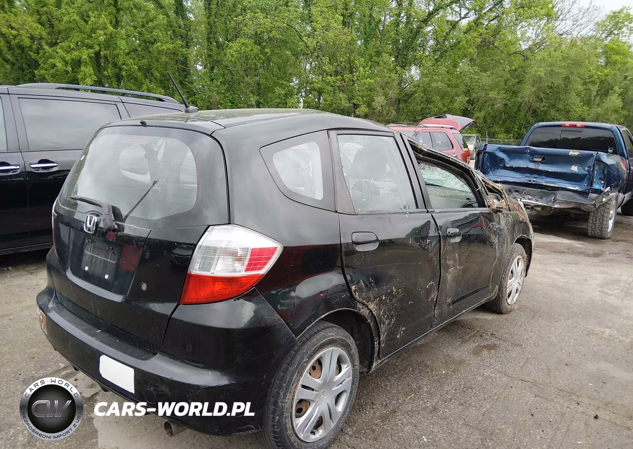 2010 Honda Fit VIN:JHMGE8H21AC009101 - 4