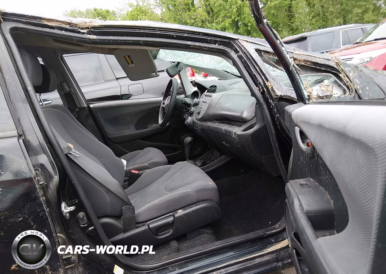 2010 Honda Fit VIN:JHMGE8H21AC009101 - 5