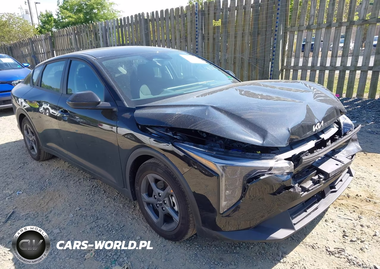 2025 Kia K4 Lxs – zdjęcie 1 z 16