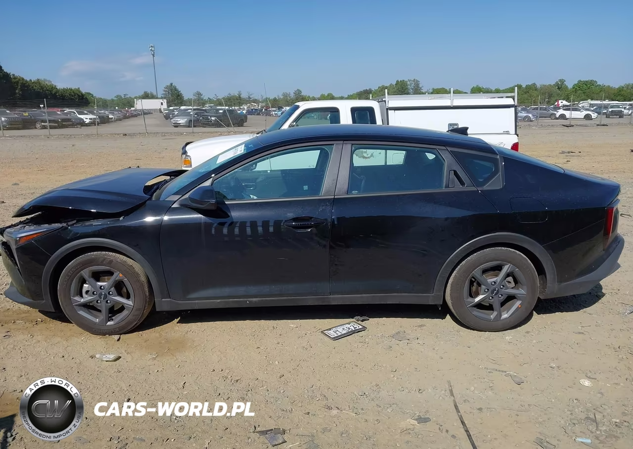 2025 Kia K4 Lxs VIN:3KPFT4DE6SE222342 - 14